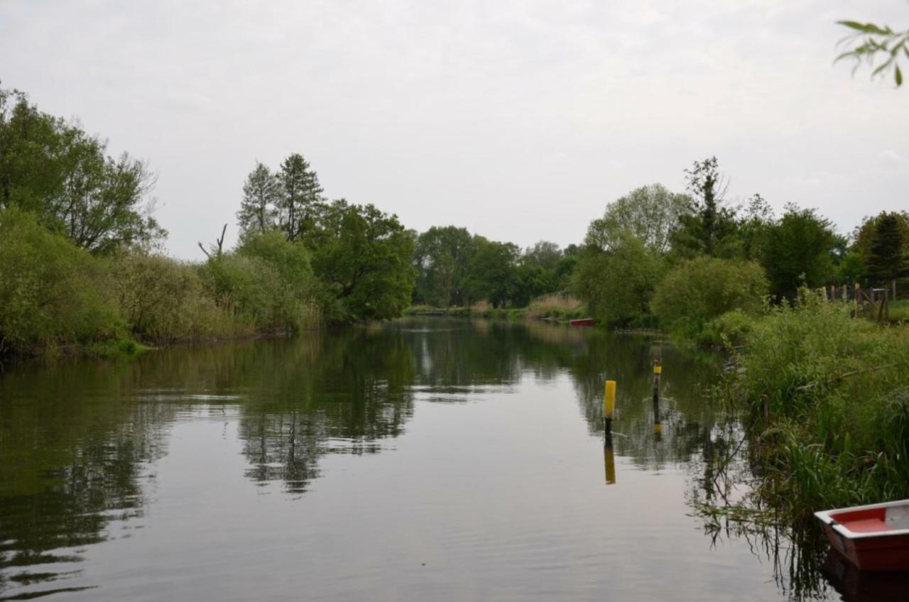 Storchennest An Der Spree In Radinkendorf Beeskow Exterior foto
